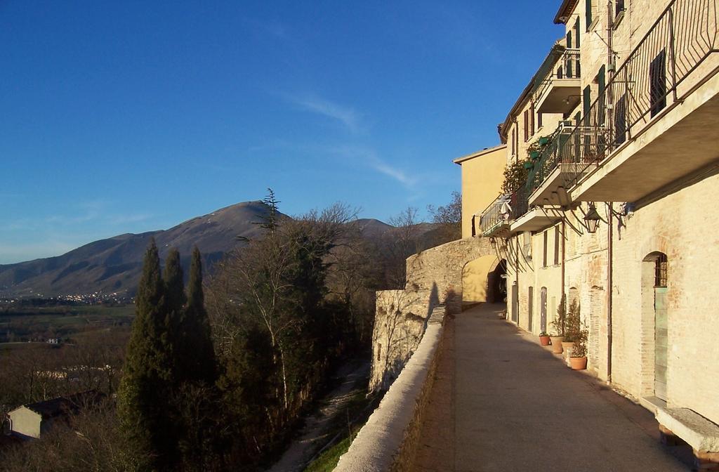 Appartamento Nel Castello Presso Gubbio Fossato di Vico Szoba fotó